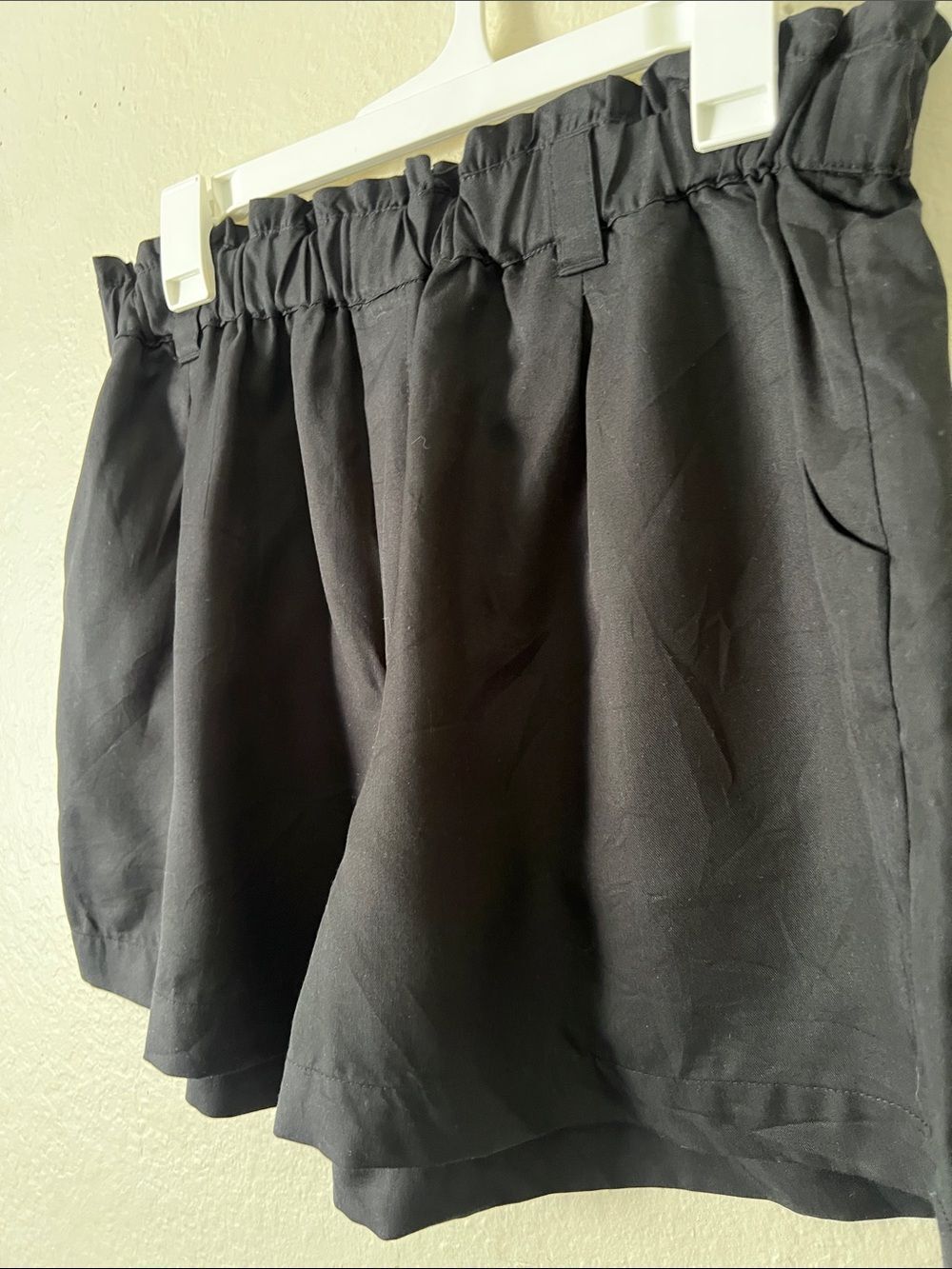 Like New! PARADIS 100% Lyocell Shorts Black in Size S - Picture 3 of 11